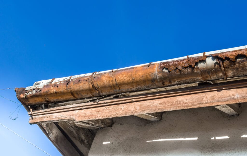 when to replace gutters, gutter replacement tips in georgetown, signs to replace your gutters